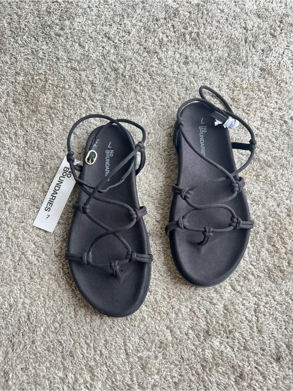 No Boundaries Women’s Black Strappy Knot Sandals. Size 7